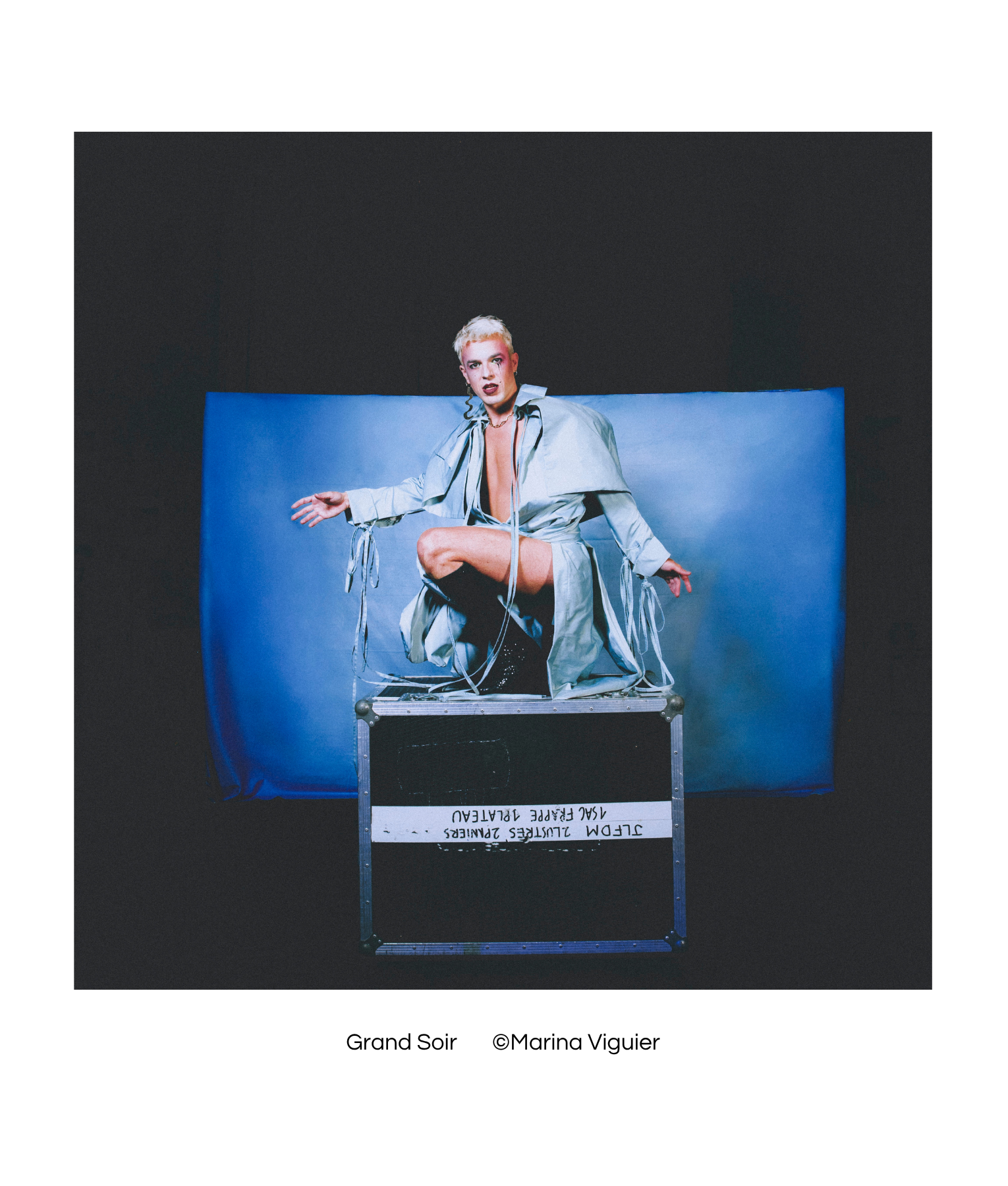 Grand Soir, pianiste, chanteur et artiste du cabaret queer La Bouche