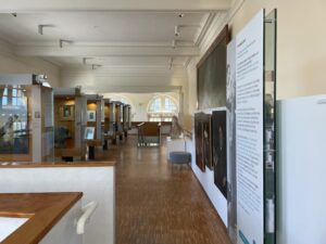 Vue de l'exposition "Elles"