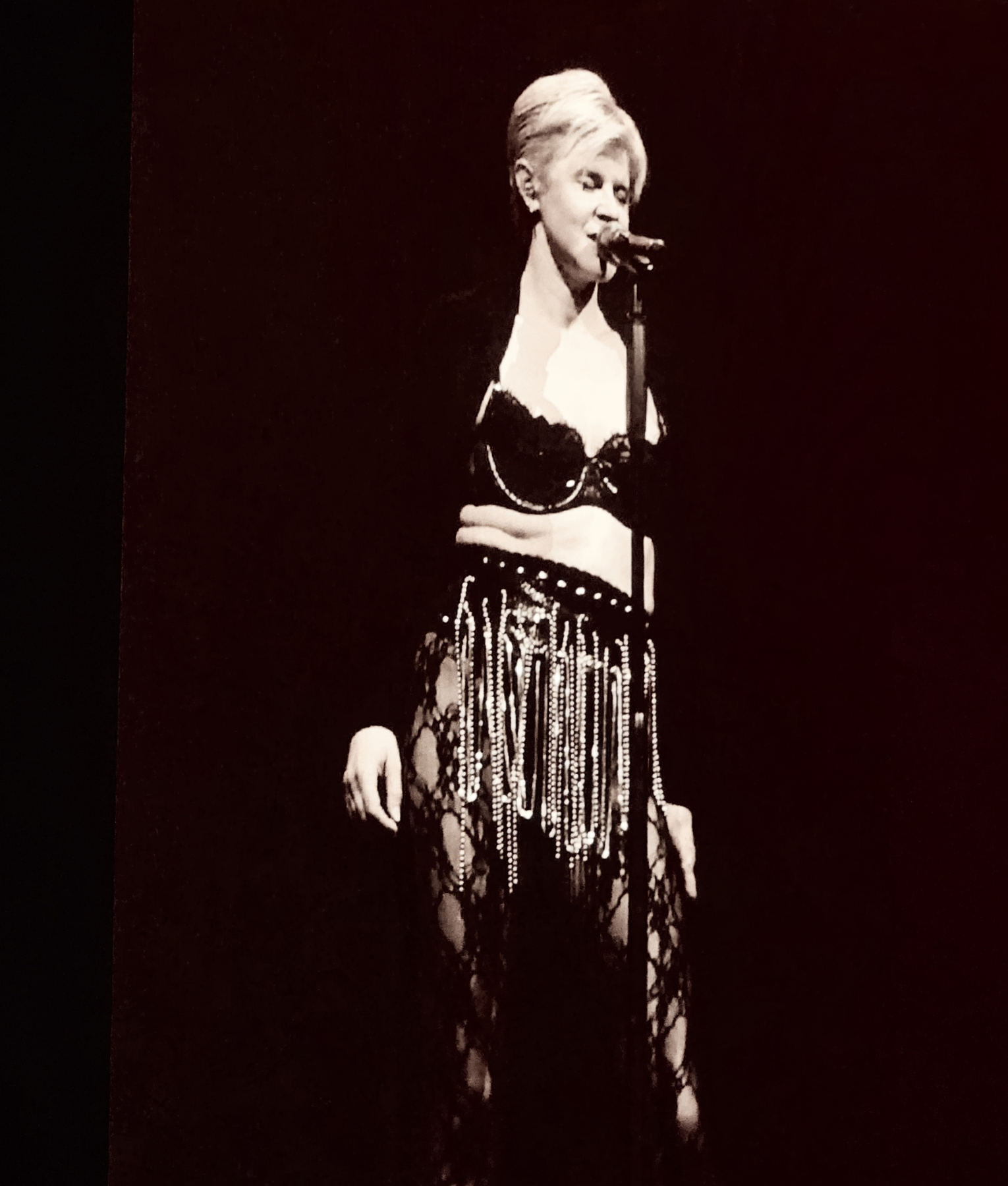 Robyn_Cult.news