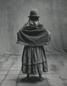 Irving Penn, Standing Woman with Braids, Cuzco, 1948 Collection The Irving Penn Foundation, New York © The Irving Penn Foundation
