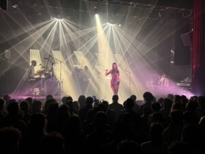 Les primeurs de MAssy – Lila-May sur scène – une incroyable performeuse
