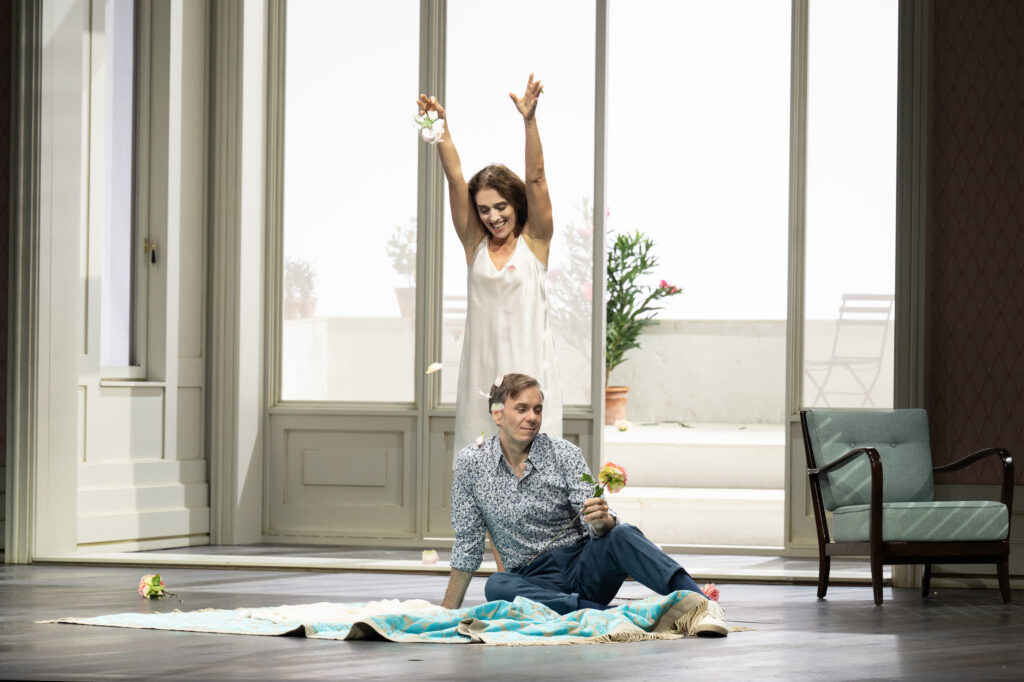 la_rondine_208_c_monika_rittershaus